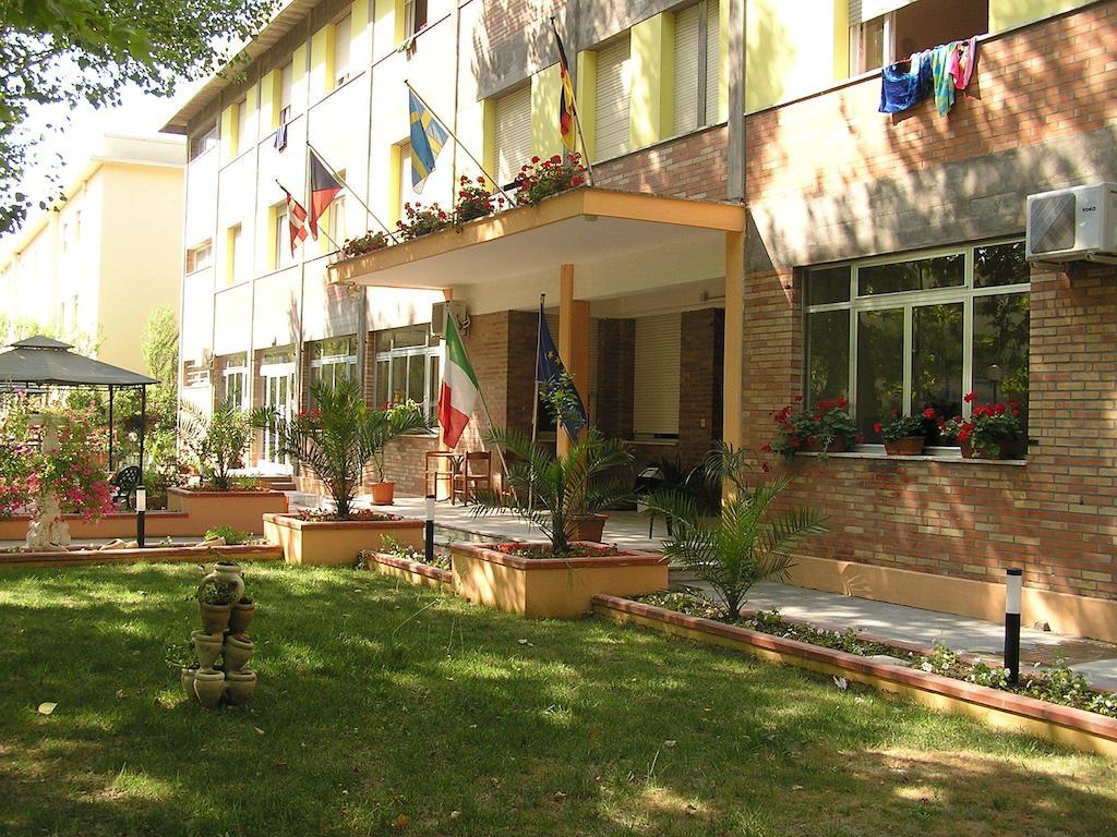 צ'סנטיקו Villaggio Accademia מראה חיצוני תמונה