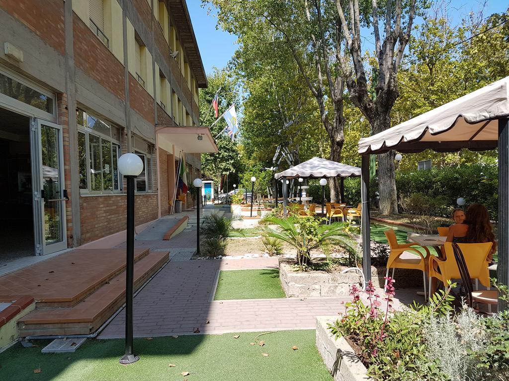 צ'סנטיקו Villaggio Accademia מראה חיצוני תמונה